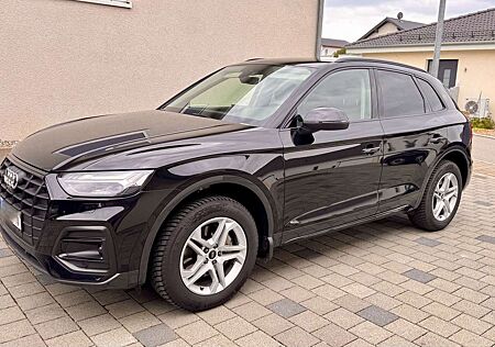 Audi Q5 TDI quattro Stronic Exclusive Optic+MATRIX+360Kamera+Standhzg+AHK+Sound+VirtualCockpit+Keyless+Akusticglas+8f ber