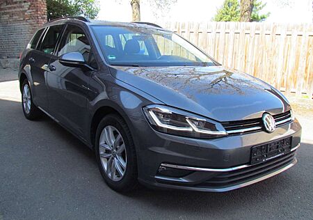 VW Golf Volkswagen 2.0 TDI SCR **DSG Highline Variant**