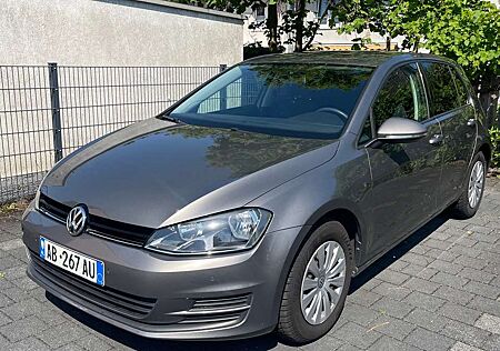 VW Golf Volkswagen 1.6 TDI BlueMotion Technology Trendline