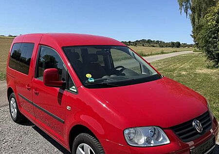 VW Caddy Volkswagen Life Team