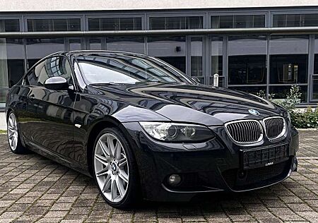 BMW 330 d Coupé*M Sportpaket*LCI*Leder*ACC*19"*Xenon*