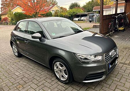 Audi A1 Sportback 1.2 TFSI Sportback Attraction