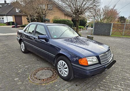 Mercedes-Benz C 220 Classic