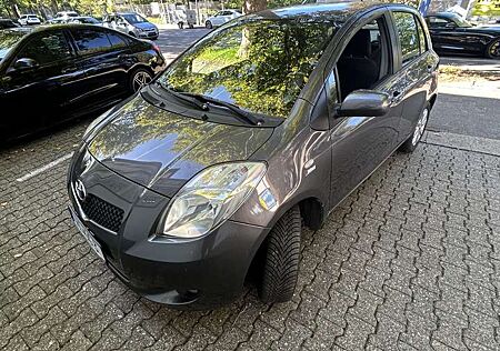 Toyota Yaris 1.0 VVT-i Style