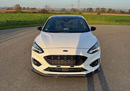 Ford Focus 1.0 EcoBoost Start-Stopp-System ST-LINE