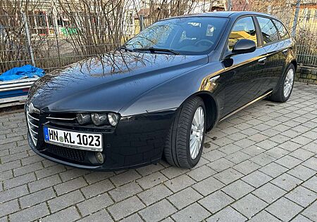 Alfa Romeo 159 159 Sportwagon 1.9 JTDM 16V DPF Automatik Progression