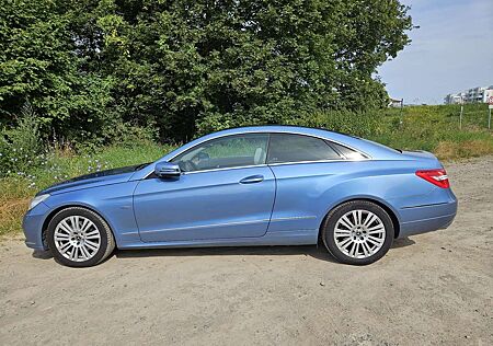 Mercedes-Benz E 250 CDI DPF Coupe BlueEFFICIENCY 7G-TRONIC Avantgarde