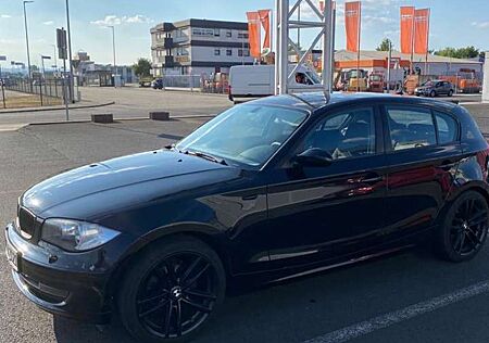 BMW 116 18 Zoll Xenon Klima Einparkhilfe