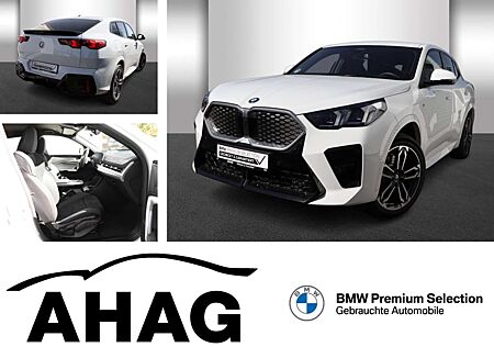 BMW iX2 xDrive30 Head-Up Adaptives Fahrwerk