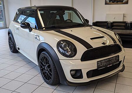 Mini Cooper SD John JCW Chili Leder H&K Bi-Xenon Pano