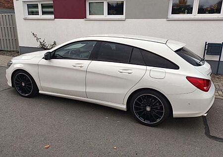 Mercedes-Benz CLA 200 CLA Shooting Brake 200 7G-DCTUrban