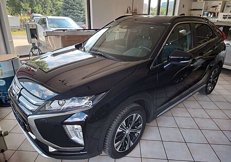 Mitsubishi Eclipse Cross Spirit+ CVT 4WD BI-LED, KAMERA,