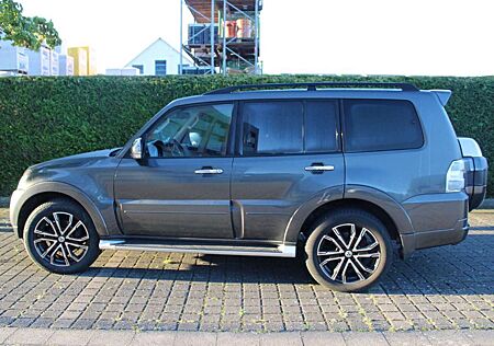 Mitsubishi Pajero 3.2 DI-D Automatik Final Edition