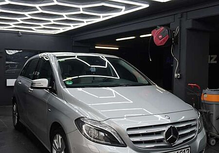 Mercedes-Benz B 200 (BlueEFFICIENCY) 7G-DCT SPORTSTOURER
