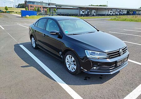VW Jetta Volkswagen Basis BMT