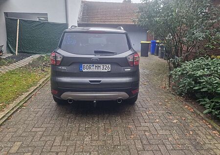 Ford Kuga 1.5 EcoBoost 2x4 Titanium