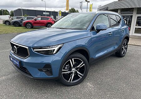 Volvo XC 40 XC40 B3 Benzin AT Core 360° NAVI LED