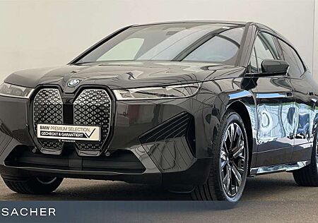 BMW iX xDr50 Sportpaket AHK SkyLou ACC 360 B&W 21"LM