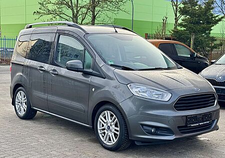 Ford Tourneo Courier Titanium, Navi, Klimaauto, R-Kam.,AHK,PDC,Shz,Alus