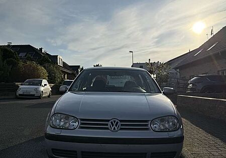 VW Golf Volkswagen 1.6