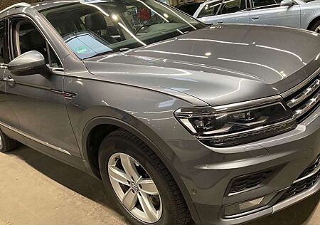 VW Tiguan Allspace Volkswagen 2.0 TDI SCR 4Motion DSGHighline