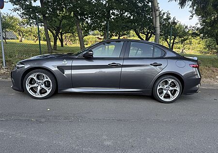 Alfa Romeo Giulia 2.9 V6 Bi-Turbo AT8 Quadrifoglio