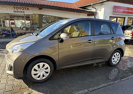 Toyota Verso-S gebraucht kaufen Toyota Verso-S Comfort +AHK