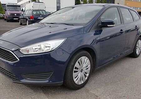 Ford Focus Turnier Turnier 1.0 EcoBoost Start-Stopp-System Champions Edition