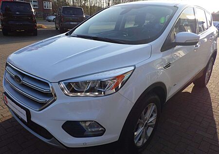 Ford Kuga Titanium 4x4 mit AHK
