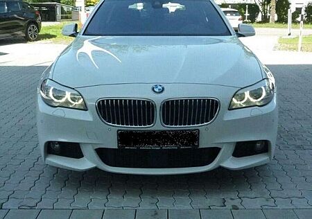 BMW 530d 530 5er Touring Diesel xDrive Touring Aut.