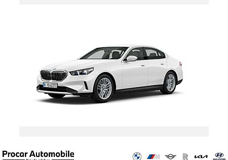 BMW i5 eDrive40 NAVI LED PDC V+H Parkass. Klima