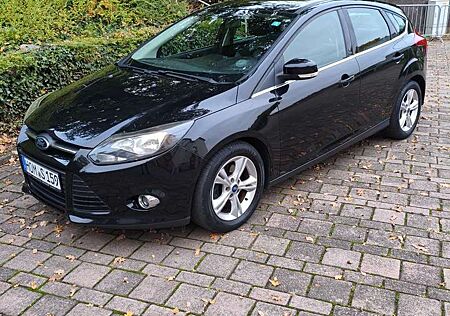 Ford Focus 1.6 EcoBoost Start-Stopp-System Champions Edition