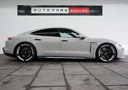 Porsche Taycan Turbo/Kreide/P-Display/HAL/21z/Mega-Spec