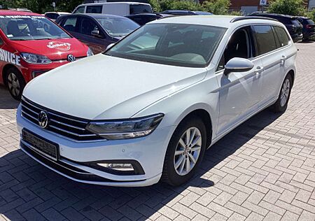 VW Passat Volkswagen Variant 2.0 TDI DSG Nav Kamera Stdhzg ACC