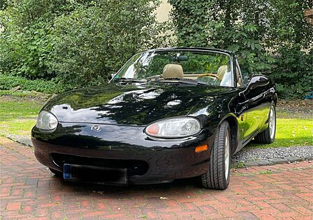 Mazda MX-5 1.9i 16V Nardi