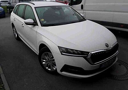 Skoda Octavia gebraucht kaufen Skoda Octavia Combi 2.0 TDI Ambition DSG *NAVI*LED*KES