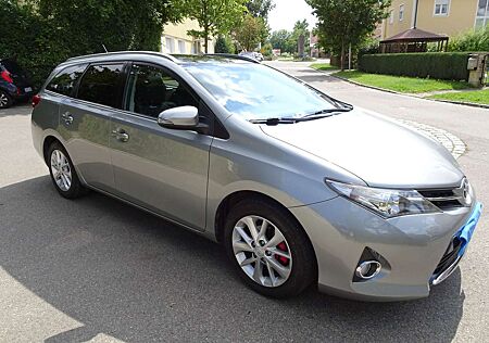 Toyota Auris 1.6 Valvematic Touring Sports Life Plus