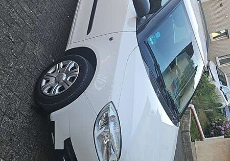 Skoda Fabia 1.2 HTP Combi STYLE Edition