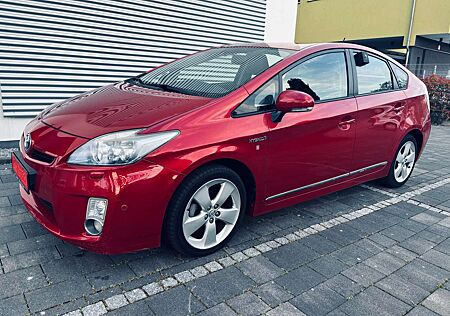 Toyota Prius Executive ---Kfz hat leichten Hagelschaden.