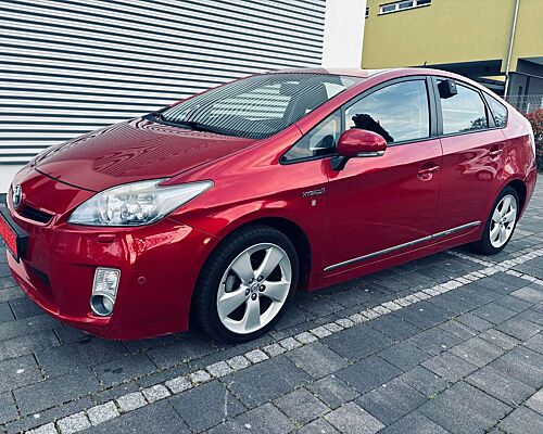 Toyota Prius Executive ---Kfz hat leichten Hagelschaden.