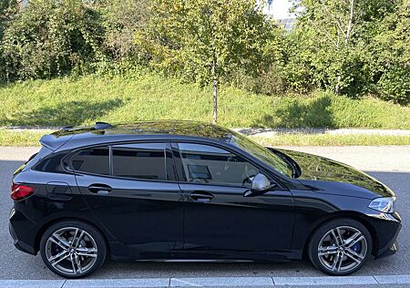 BMW 135 M135 i xDrive/Kam/Pano/Garantie/8-fach bereift