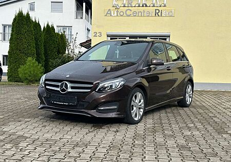 Mercedes-Benz B 180 d DCT 2.H/LED/Teilleder/R-Kamera/Temp./Ahk/Eu6