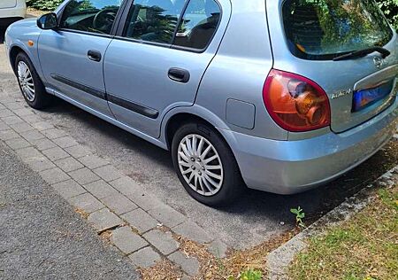 Nissan Almera 1.5 visia