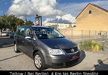 VW Touran Volkswagen 1.6 FSI Automatik*2.Hand*SHG*TÜV-NEU*SH