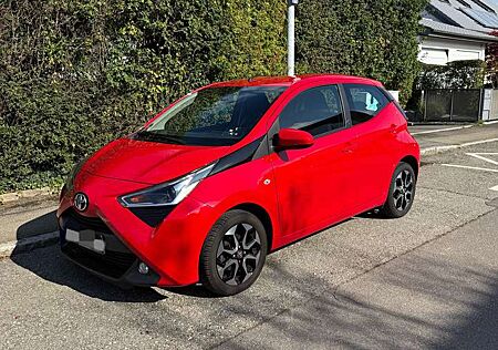 Toyota Aygo x-play Team D