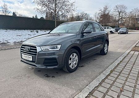 Audi Q3 sport*2.0*Display*Navi*Klimaa*AHK*1-Hand*
