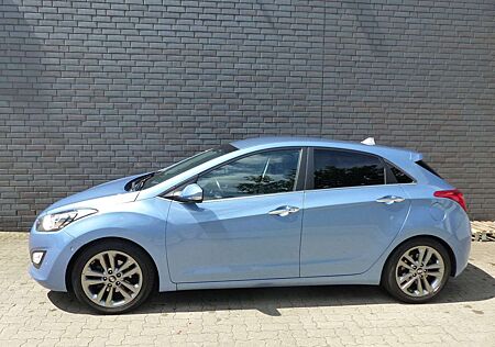 Hyundai i30 1.6 GDI Premium Automatik/Leder/Xenon/Kamera