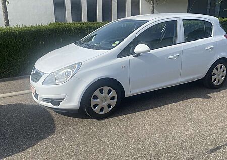 Opel Corsa Model D kann o. Bank u. Schufa finanziert werden
