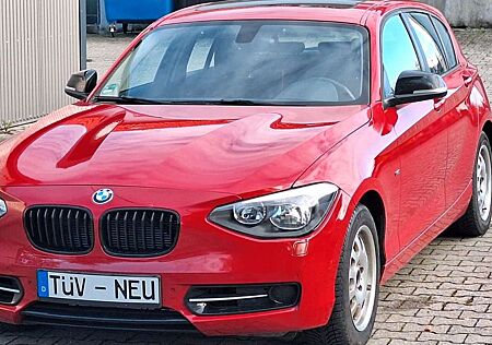 BMW 118 i Sport Line TüV-Neu! Service-Neu!