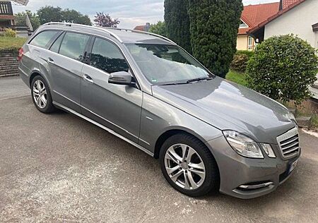 Mercedes-Benz E 220 T CDI DPF BlueEFFICIENCY Avantgarde